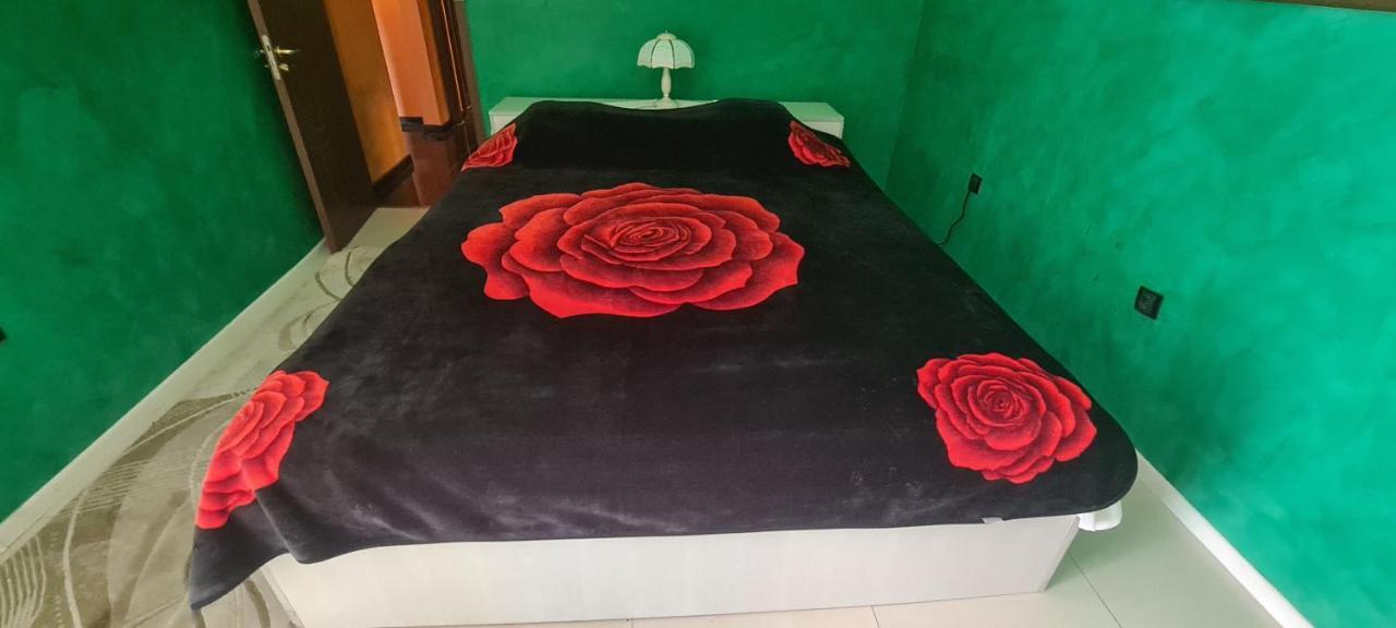 Super Luxury Room For Two In The Center Of Burgas *